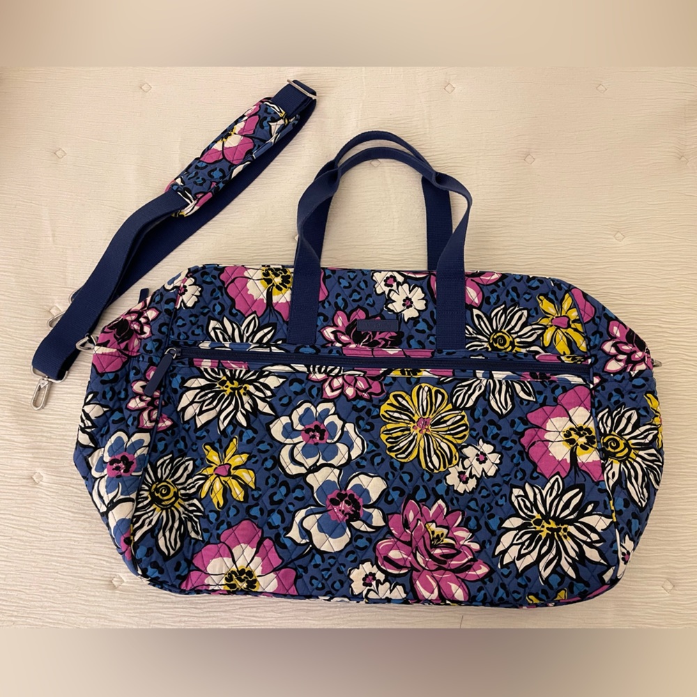 Vera Bradley Medium Quilted Floral Traveler Bag